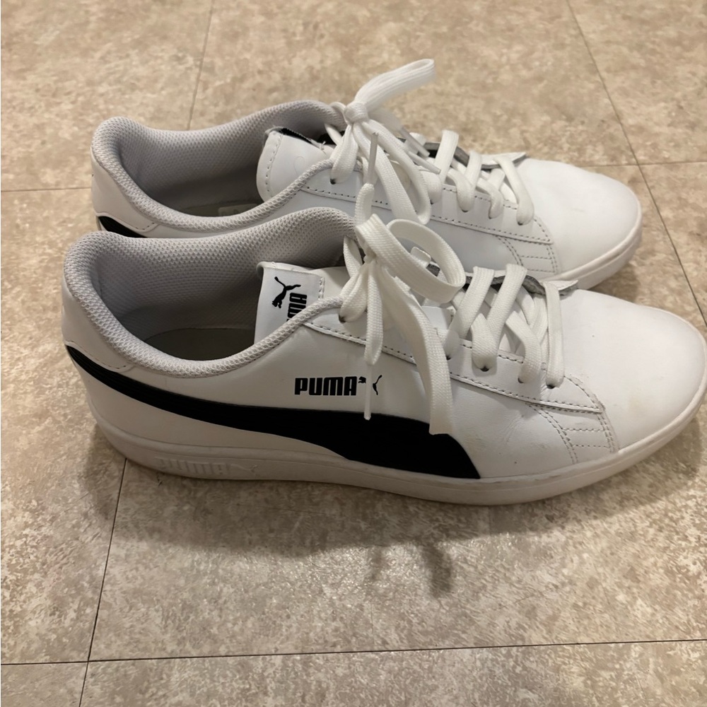 Puma Sneakers
